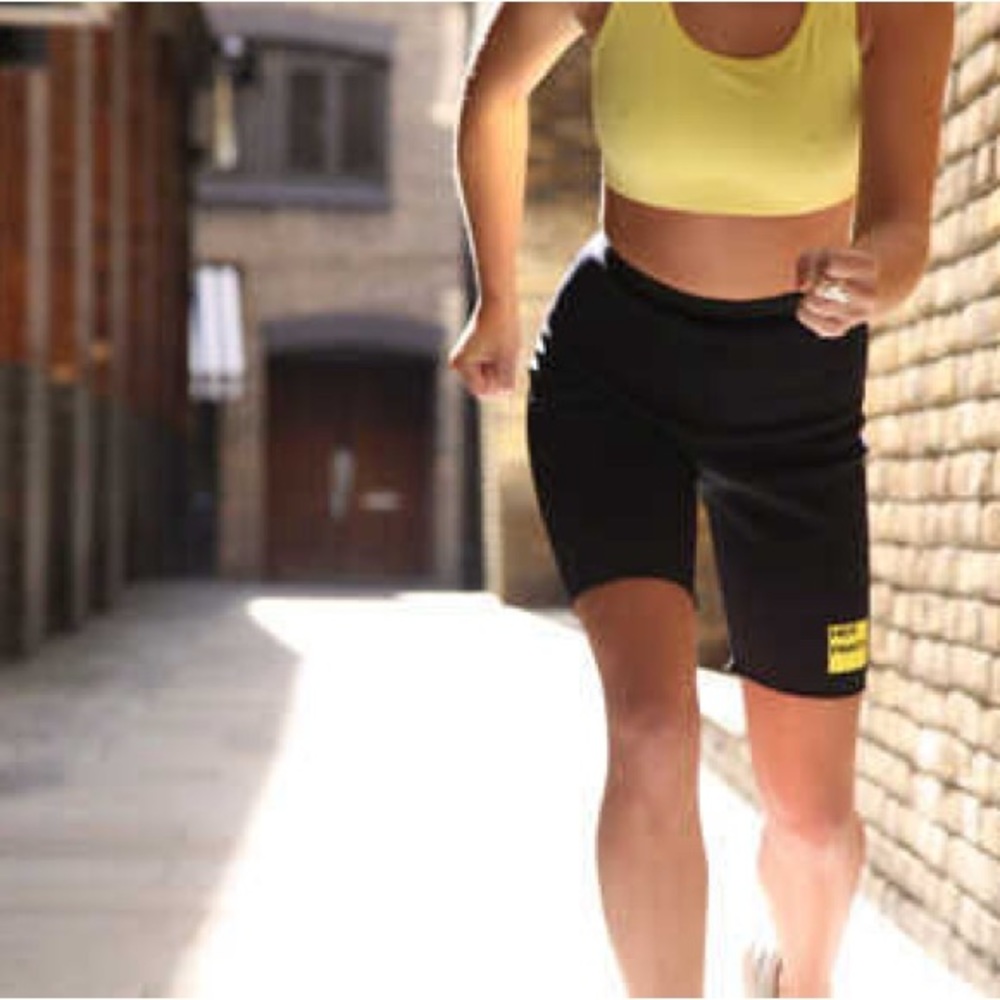 Zaggora Hot Pants Shorts - Picture 2 of 8